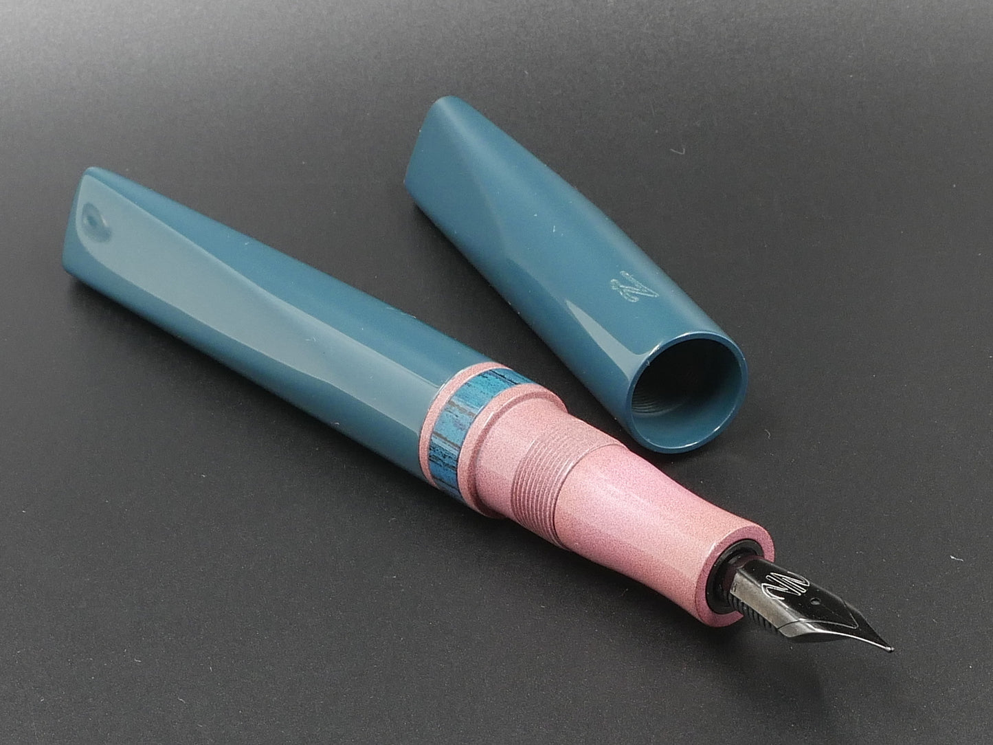 Prospector - Medium - SEM Achat blue & Nikko pink ebonites - Jowo #6 nib