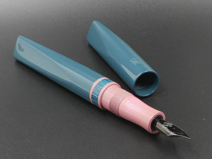 Prospector - Medium - SEM Achat blue & Nikko pink ebonites - Jowo #6 nib