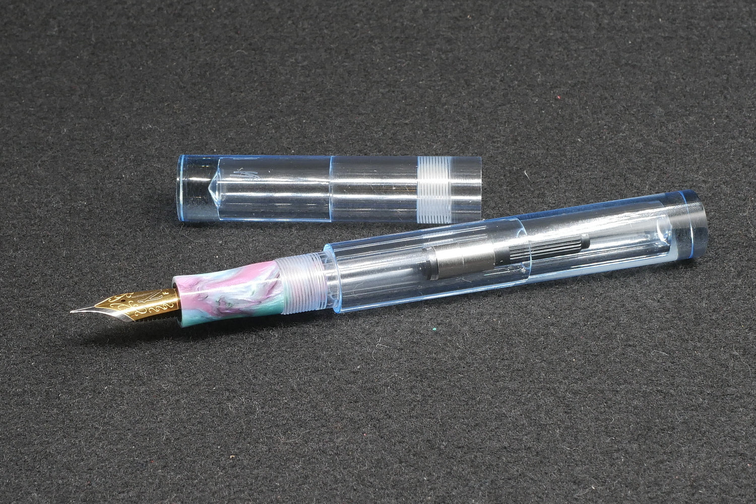 Shinobi - small - Clear blue and CORRL Creations resin section - Jowo #6 nib