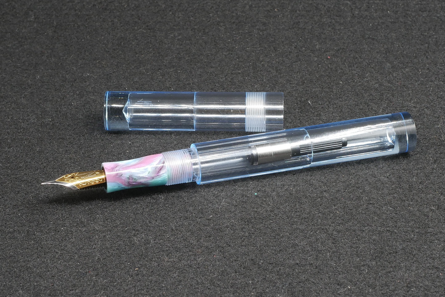 Shinobi - small - Clear blue and CORRL Creations resin section - Jowo #6 nib