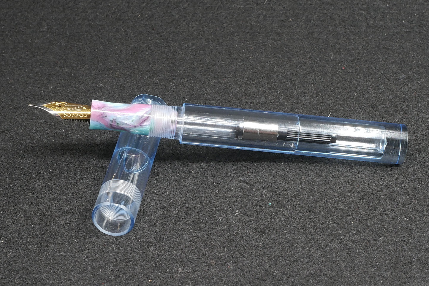 Shinobi - small - Clear blue and CORRL Creations resin section - Jowo #6 nib