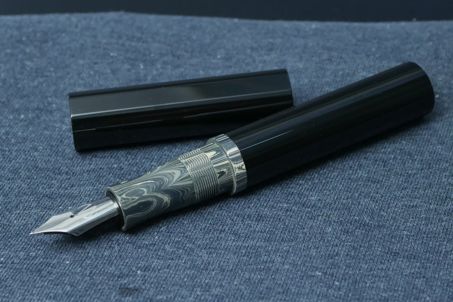Shinobi - Large - SEM Male and Black ebonite