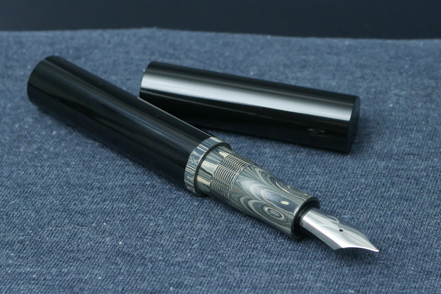 Shinobi - Large - SEM Male and Black ebonite