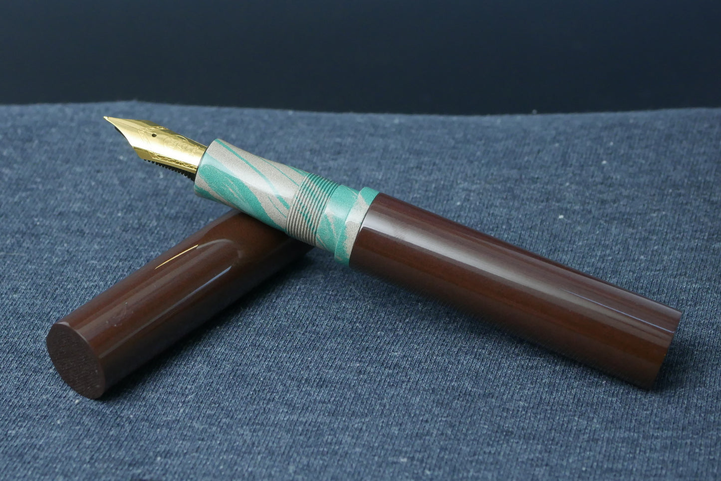 Shinobi - Large - Nikko Brown and Beige Clover ebonite
