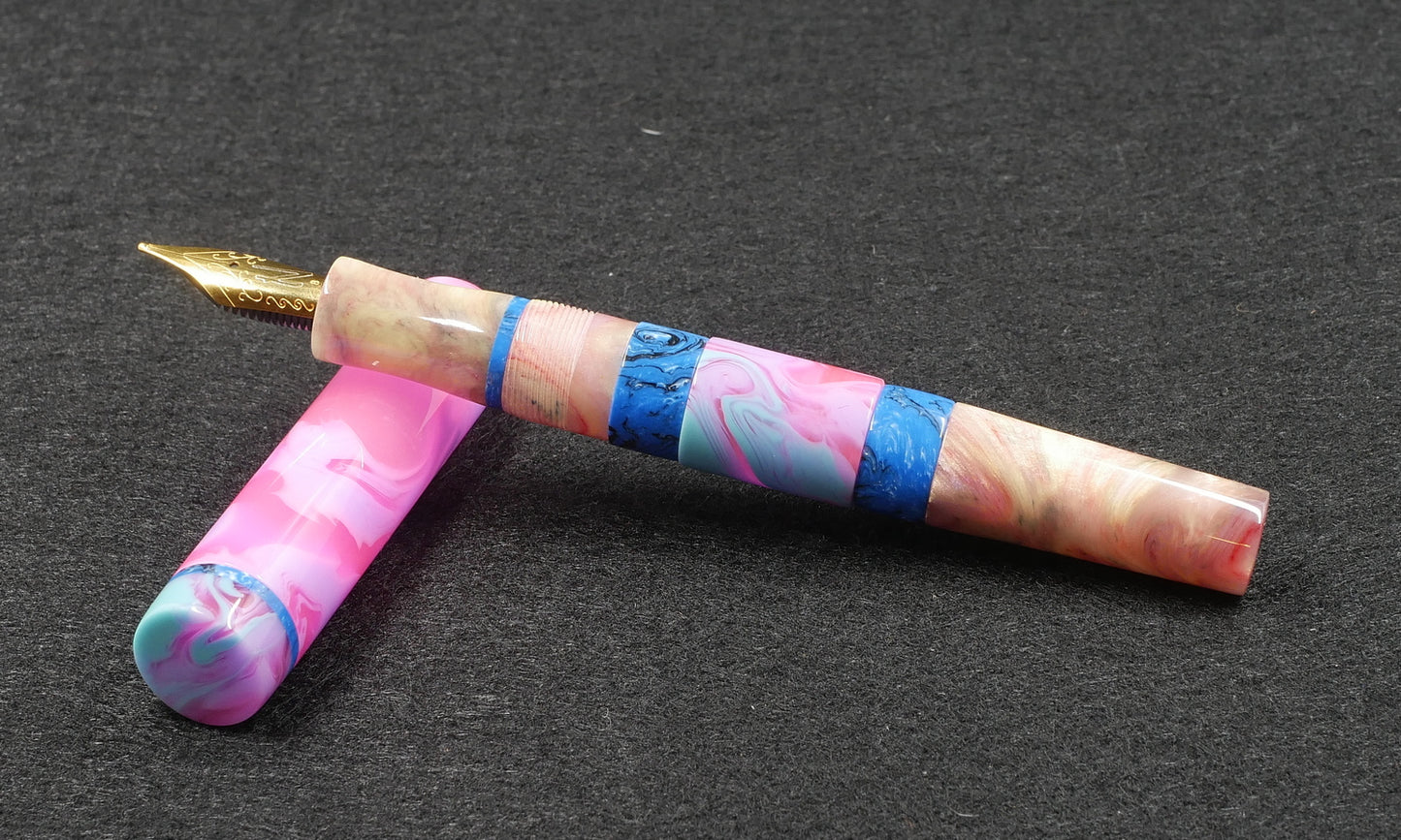 Thompson Orville - Medium - Hot Pinks Material mix resin - optional clip - #6 nib