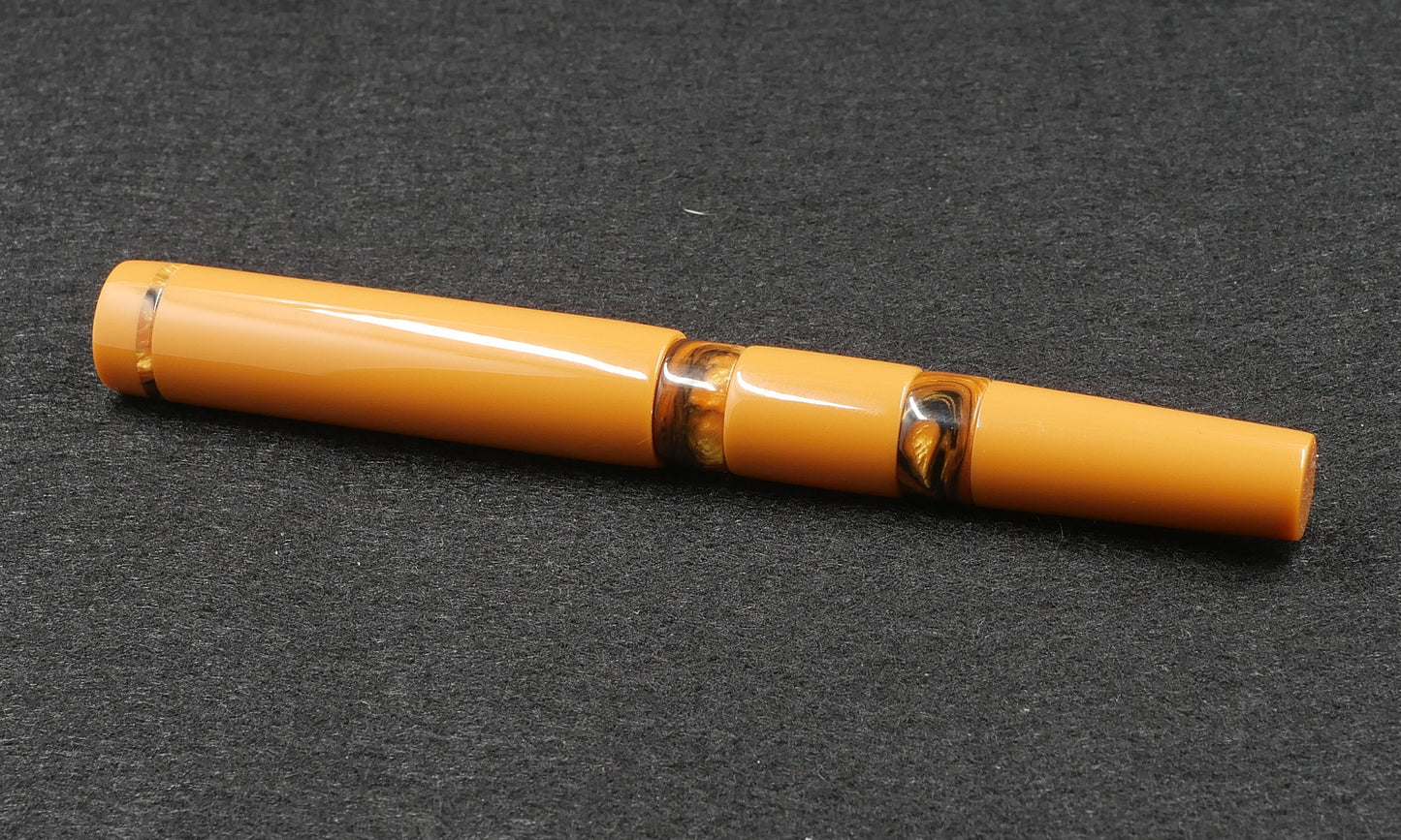 Thompson Orville - Medium - Spicy Mustard acrylic - #6 nib