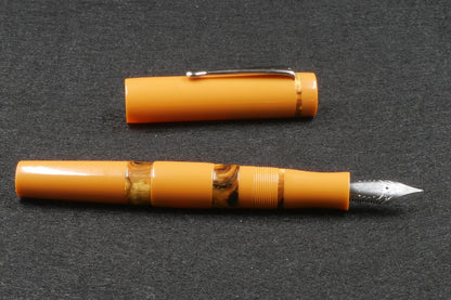 Thompson Orville - Medium - Spicy Mustard acrylic - #6 nib