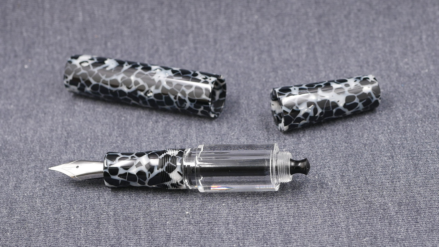 Townsend - Large – Oreo Acetate - syringe filler - #8 and #6 nib