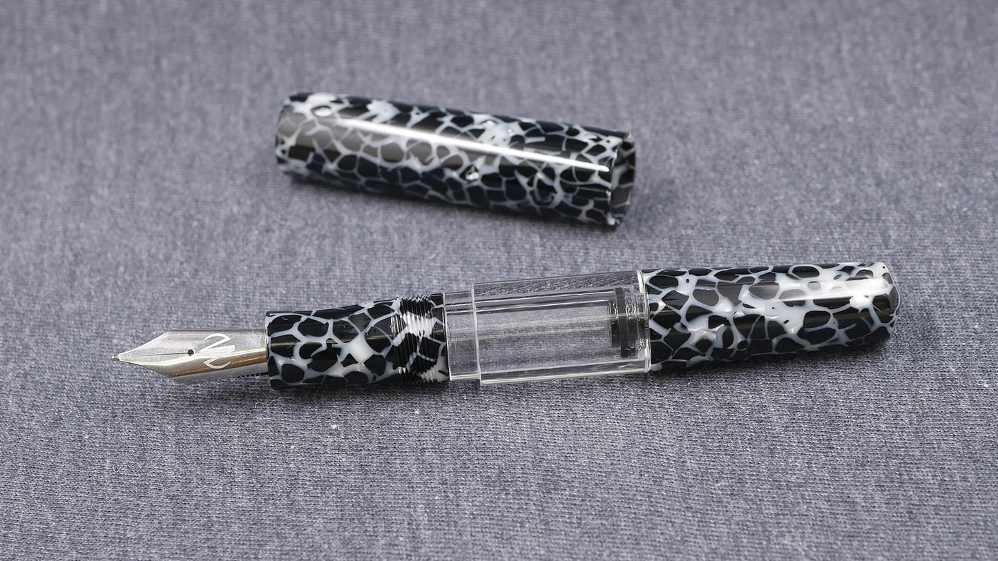 Townsend - Large – Oreo Acetate - syringe filler - #8 and #6 nib
