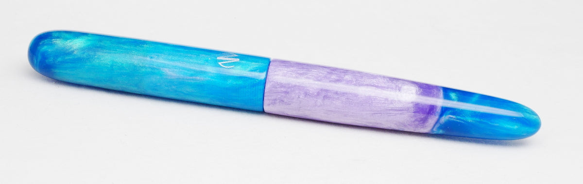 Majestic - Medium -  D Squared Purple/Blue resin -  #6 nib -