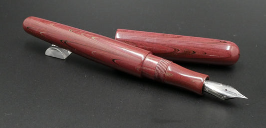 Majestic - Small - Nikko antique rose ebonite - #6 nib -  -