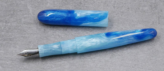 Majestic - Slim -  D Squared Vintage Vase Blue resin - #5 nib