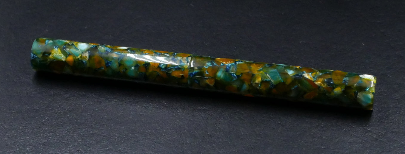 Eastman -Small – Green Spring pebble fleck- #6 nib