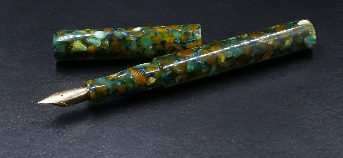 Eastman -Small – Green Spring pebble fleck- #6 nib